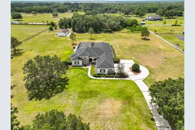 18423 Lithia Towne Road, Lithia, FL 33547 - Photo 1