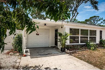 8054 38th Avenue N, Saint Petersburg, FL 33710 - Photo 1