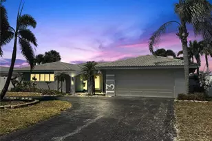 1311 Sea Gull Dr S, Saint Petersburg, FL 33707 - Photo 1