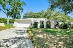 135 Rodney Ct, Palm Harbor, FL 34684 - Photo 1