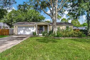 1524 Essex Dr N, Saint Petersburg, FL 33710 - Photo 1