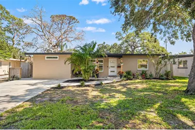 310 55th Avenue S, Saint Petersburg, FL 33705 - Photo 1