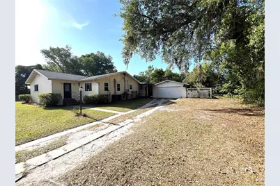 403 E Carolina Avenue, Plant City, FL 33563 - Photo 1