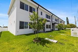 2608 W Columbus Dr, Tampa, FL 33607 - Photo 1