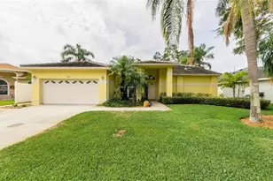 1051 Glynwood Pl, Dunedin, FL 34698 - Photo 1