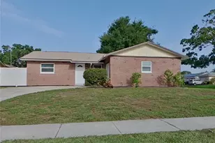 6092 Burch St N, Saint Petersburg, FL 33709 - Photo 1