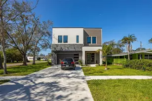 1625 55th St S, Gulfport, FL 33707 - Photo 1