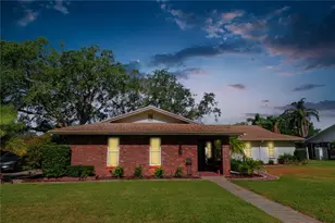 1624 Sheffield Dr, Clearwater, FL 33764 - Photo 1