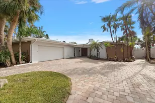 3830 46th Ave S, Saint Petersburg, FL 33711 - Photo 1