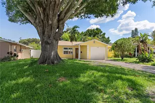 4242 7th Ave N, Saint Petersburg, FL 33713 - Photo 1