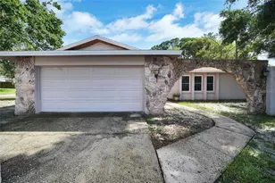 2817 Rustic Oaks Dr, Palm Harbor, FL 34684 - Photo 1
