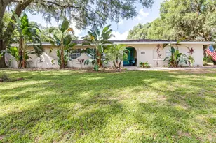 35836 Lakeshore Dr, Dade City, FL 33525 - Photo 1