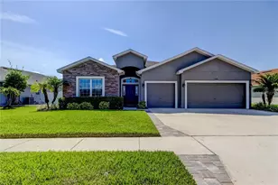 6648 Castle Green Pl, Zephyrhills, FL 33541 - Photo 1