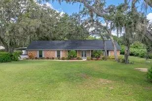302 Old Mulrennan Rd, Valrico, FL 33594 - Photo 1