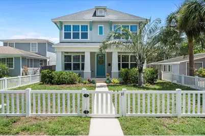 627 32nd Avenue N, Saint Petersburg, FL 33704 - Photo 1