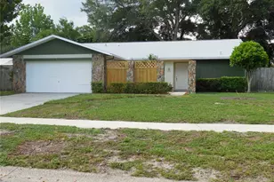 2101 Sun Tree Dr, Clearwater, FL 33763 - Photo 1