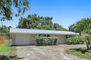 675 69th Ave S, Saint Petersburg, FL 33712 - Photo 1