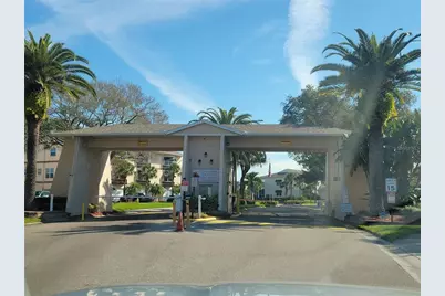 10036 63rd Avenue N #19, Saint Petersburg, FL 33708 - Photo 1