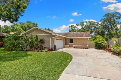 133 SE Madison Circle N, Saint Petersburg, FL 33703 - Photo 1