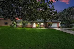 607 Spring Blossom Ct, Brandon, FL 33511 - Photo 1