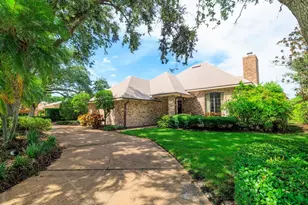 8497 Bardmoor Pl, Seminole, FL 33777 - Photo 1