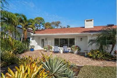 252 S Garden Circle, Belleair, FL 33756 - Photo 1