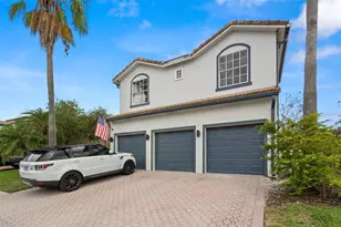 10611 Cape Hatteras Dr, Tampa, FL 33615 - Photo 1