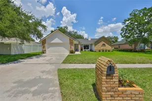 7411 Mint Julep Dr, Riverview, FL 33578 - Photo 1