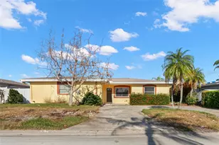 11325 4th St E, Treasure Island, FL 33706 - Photo 1