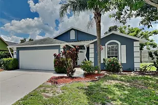 3910 78th Dr E, Sarasota, FL 34243 - Photo 1