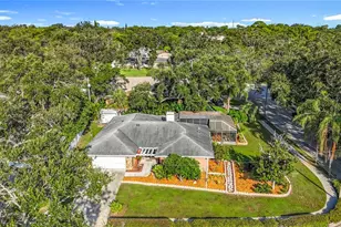 950 College Hill Dr, Clearwater, FL 33765 - Photo 1