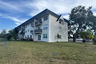1185 58th St N, Saint Petersburg, FL 33710 - Photo 1