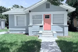 1922 23rd St S, Saint Petersburg, FL 33712 - Photo 1