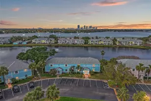 209 Sea Horse Dr SE, Saint Petersburg, FL 33705 - Photo 1