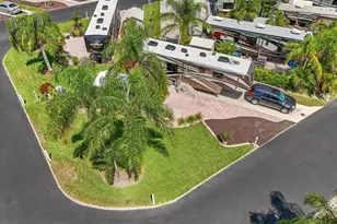 2911 Birdie Dr, Bowling Green, FL 33834 - Photo 1