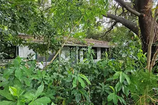 701 12th Ave N, Saint Petersburg, FL 33701 - Photo 1