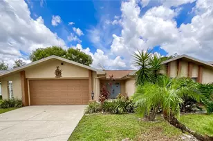 2991 Valencia Ln E, Palm Harbor, FL 34684 - Photo 1