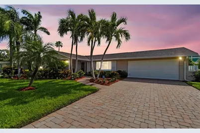 3003 W Vina Del Mar Boulevard, Saint Pete Beach, FL 33706 - Photo 1