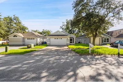 807 Cape Cod Circle, Valrico, FL 33594 - Photo 1