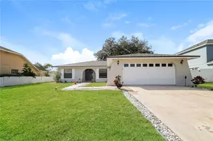 714 Tahiti Dr, Kissimmee, FL 34758 - Photo 1