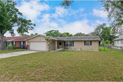 106 Lake Judy Lee Drive, Largo, FL 33771 - Photo 1