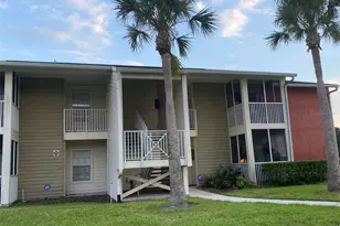 221 Lake Brook Cir, Brandon, FL 33511 - Photo 1