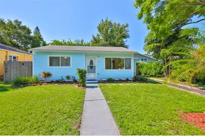 718 12th Avenue N, Saint Petersburg, FL 33701 - Photo 1