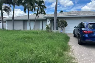 3807 48th Ave S, Saint Petersburg, FL 33711 - Photo 1