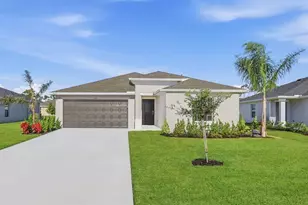 102 Leisure Pl, Rotonda West, FL 33947 - Photo 1