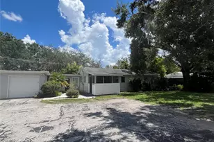 12403 N Oregon Ave, Tampa, FL 33612 - Photo 1