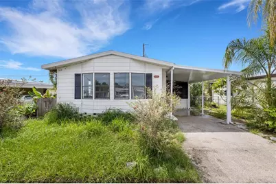 918 49th Avenue W, Bradenton, FL 34207 - Photo 1