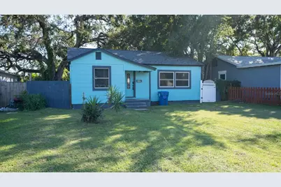 4650 Emerson Avenue S, Saint Petersburg, FL 33711 - Photo 1