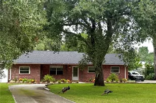 712 Knowles Rd, Brandon, FL 33511 - Photo 1