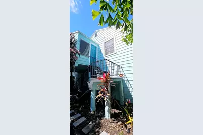 1069 21st Avenue N #B, Saint Petersburg, FL 33704 - Photo 1